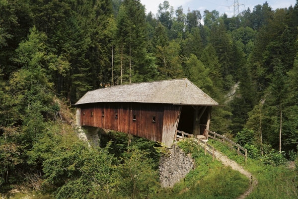Von Stein aus zur Urnäsch hinunter